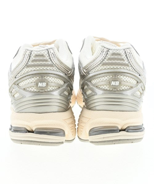 New Balance รองเท้าผ้าใบ