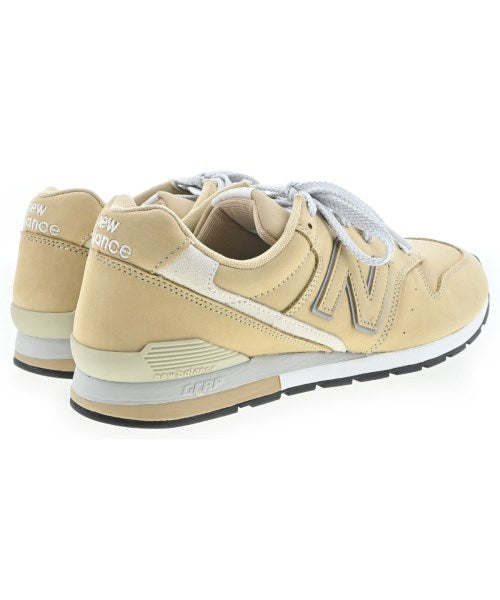 New Balance รองเท้าผ้าใบ