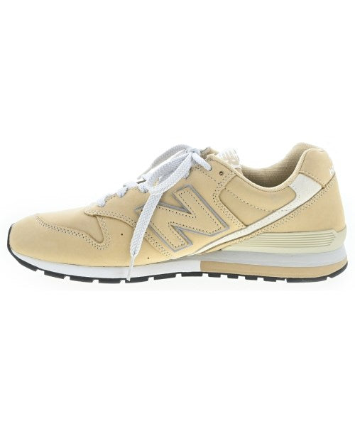 New Balance รองเท้าผ้าใบ