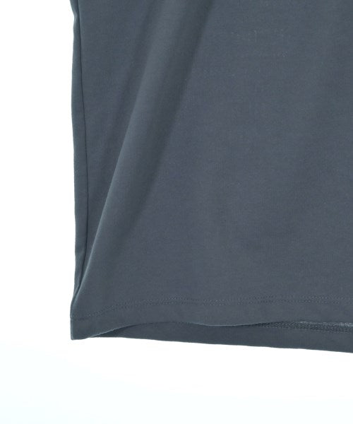 New Balance เสื้อยืด/เสื้อท็อปส์