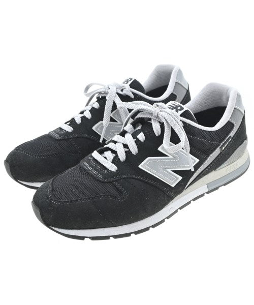 New Balance รองเท้าผ้าใบ