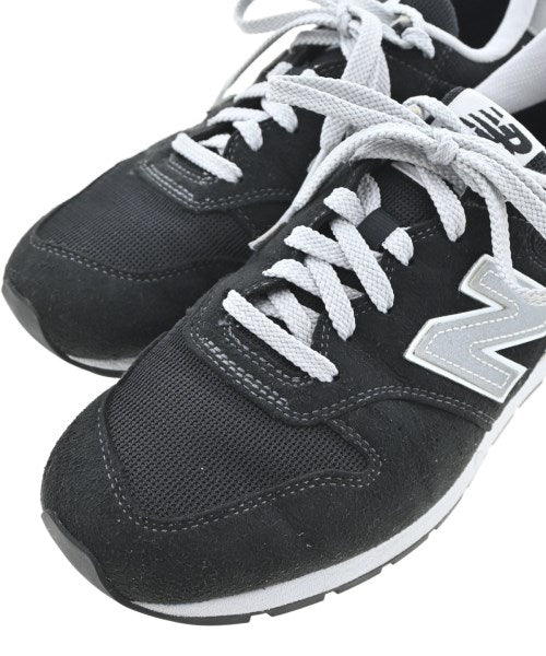 New Balance รองเท้าผ้าใบ
