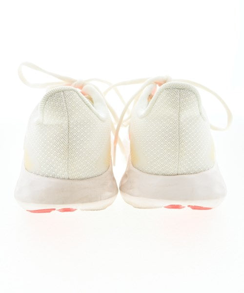 New Balance รองเท้าผ้าใบ