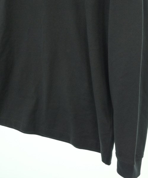 New Balance เสื้อยืด/เสื้อท็อปส์