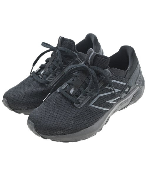 New Balance รองเท้าผ้าใบ