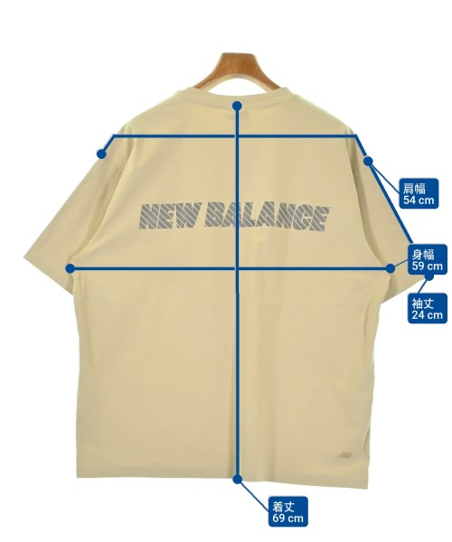 New Balance เสื้อยืด/เสื้อท็อปส์