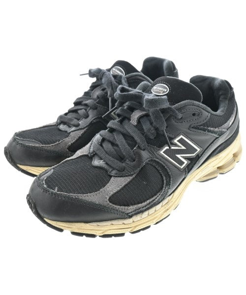 New Balance รองเท้าผ้าใบ