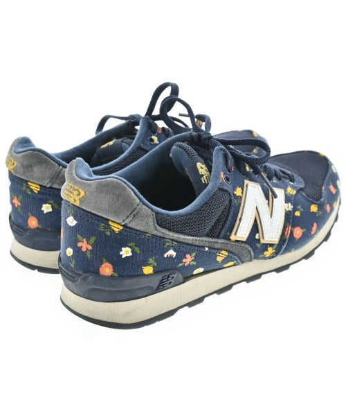 New Balance รองเท้าผ้าใบ