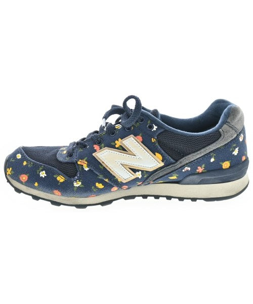 New Balance รองเท้าผ้าใบ
