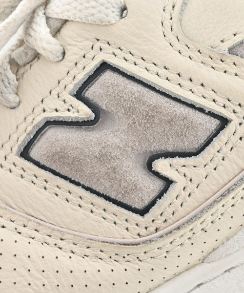New Balance รองเท้าผ้าใบ