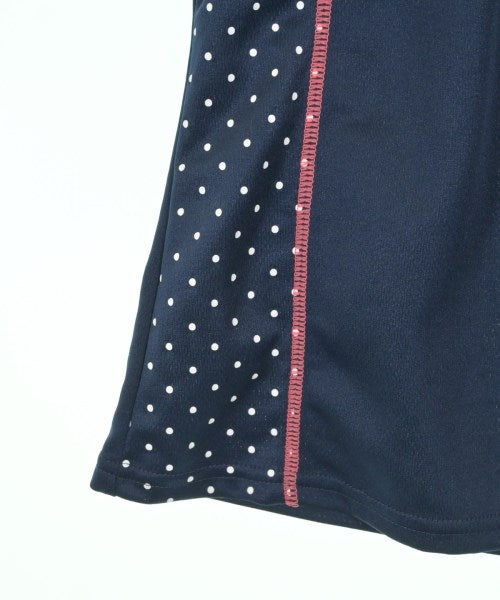 New Balance เสื้อยืด/เสื้อท็อปส์