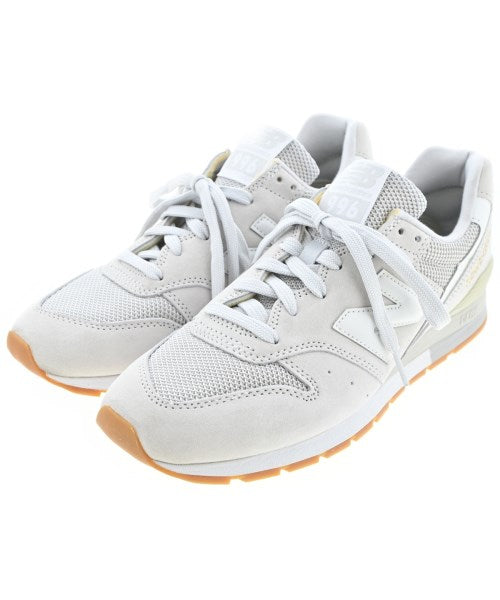 New Balance รองเท้าผ้าใบ