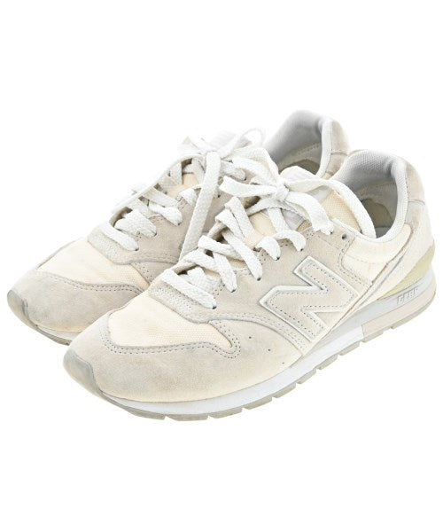 New Balance รองเท้าผ้าใบ