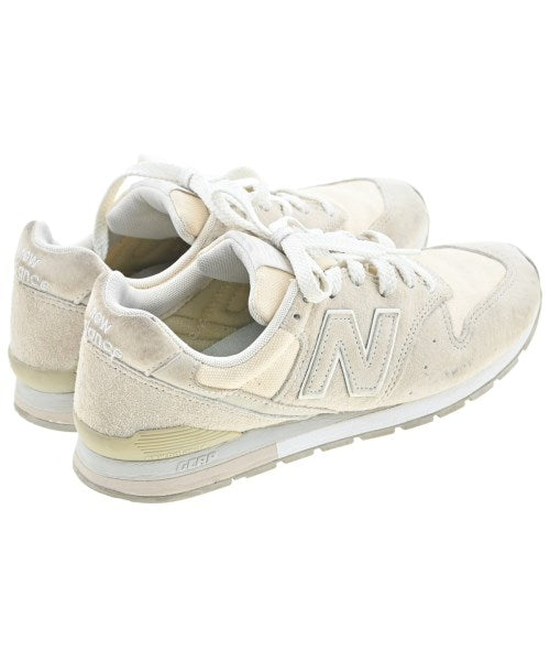 New Balance รองเท้าผ้าใบ