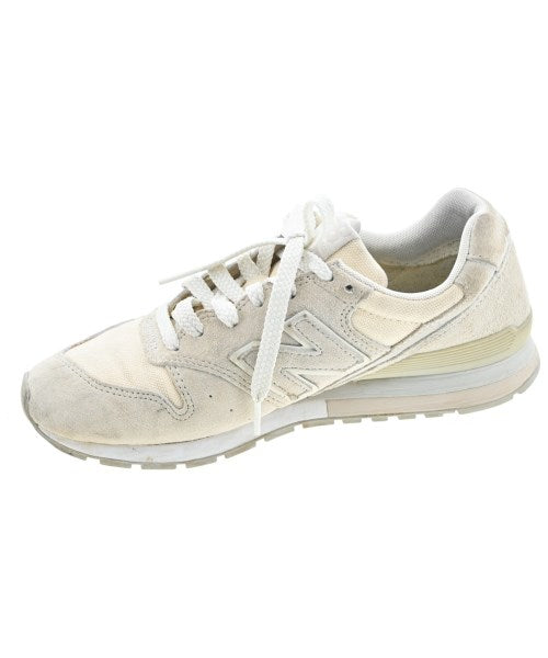 New Balance รองเท้าผ้าใบ