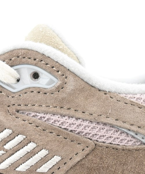 New Balance รองเท้าผ้าใบ
