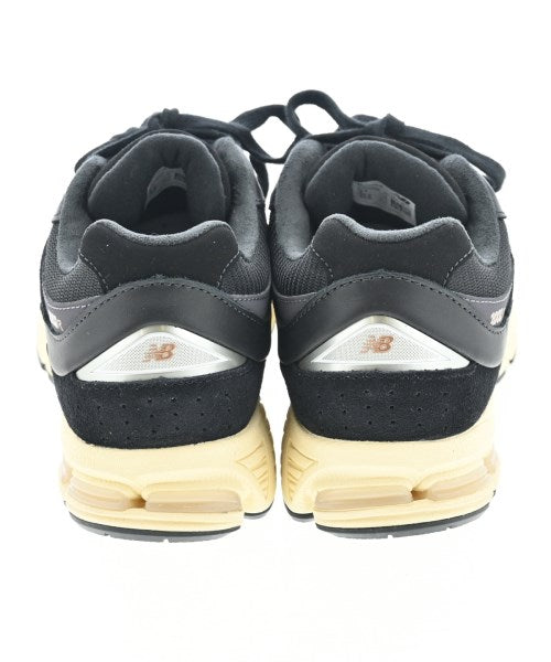 New Balance รองเท้าผ้าใบ