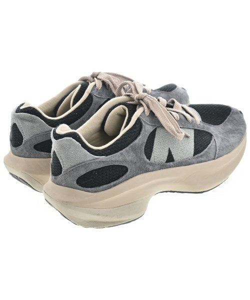 New Balance รองเท้าผ้าใบ