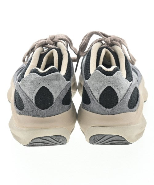 New Balance รองเท้าผ้าใบ