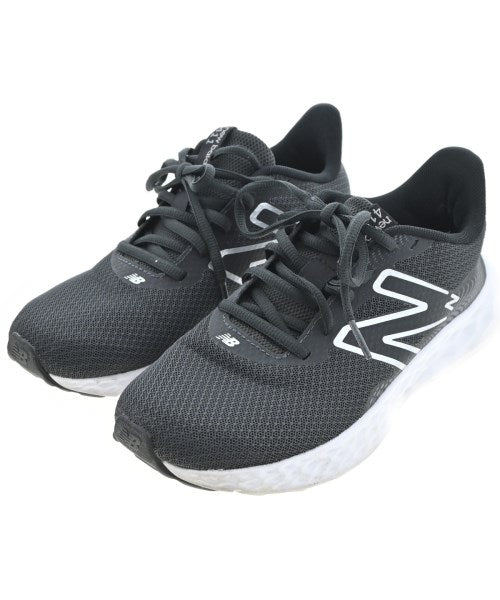 New Balance รองเท้าผ้าใบ