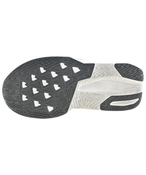 New Balance รองเท้าผ้าใบ