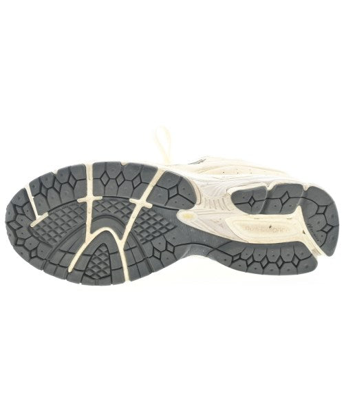 New Balance รองเท้าผ้าใบ