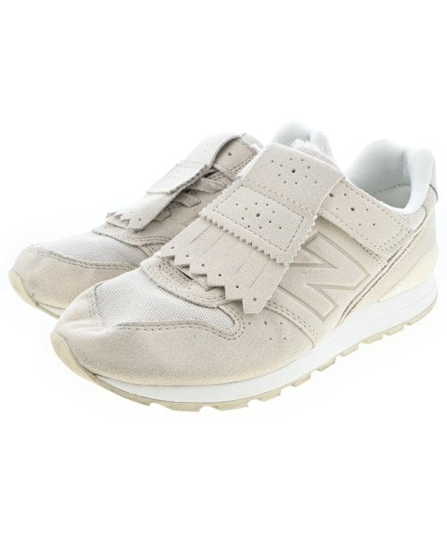 New Balance รองเท้าผ้าใบ