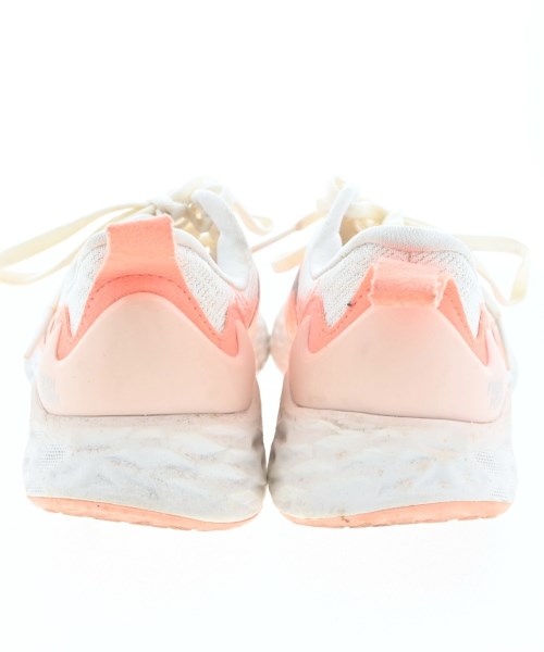 New Balance รองเท้าผ้าใบ