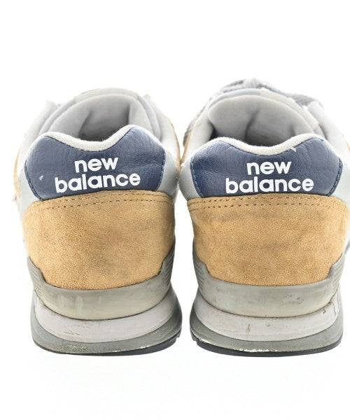 New Balance รองเท้าผ้าใบ