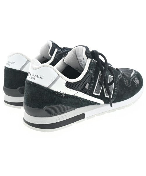 New Balance รองเท้าผ้าใบ