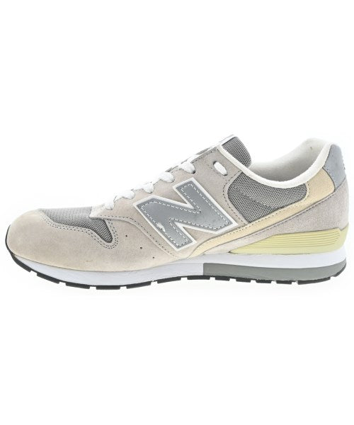 New Balance รองเท้าผ้าใบ