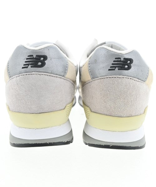 New Balance รองเท้าผ้าใบ