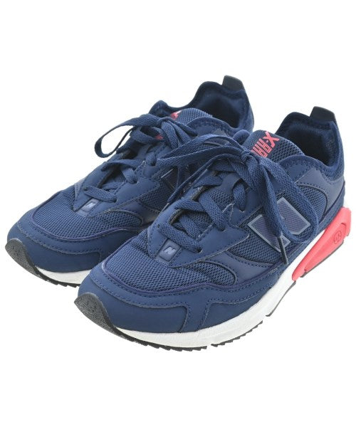 New Balance รองเท้าผ้าใบ