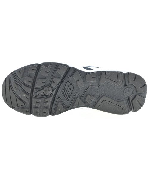 New Balance รองเท้าผ้าใบ