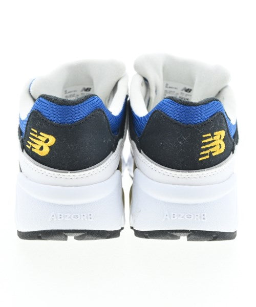 New Balance รองเท้าผ้าใบ