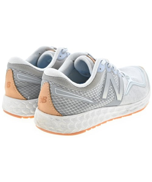New Balance รองเท้าผ้าใบ