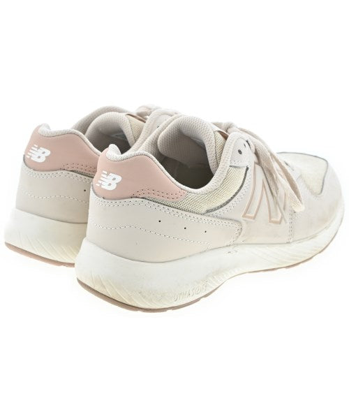 New Balance รองเท้าผ้าใบ