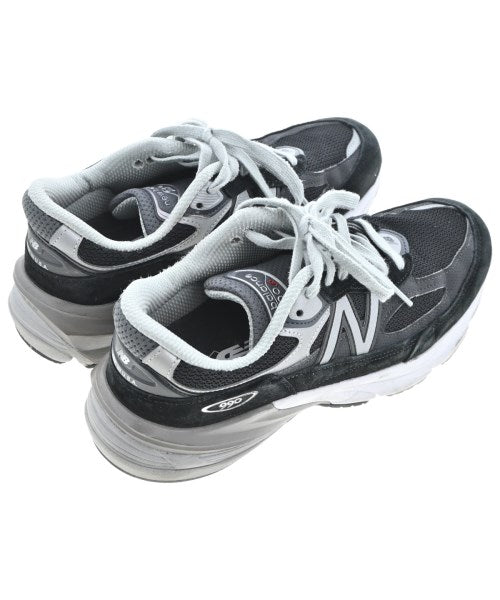 New Balance รองเท้าผ้าใบ