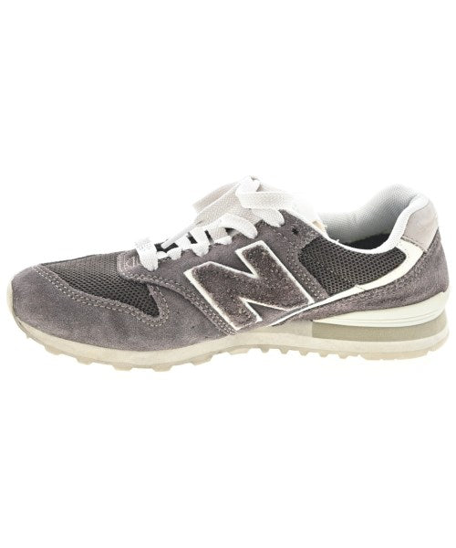 New Balance รองเท้าผ้าใบ