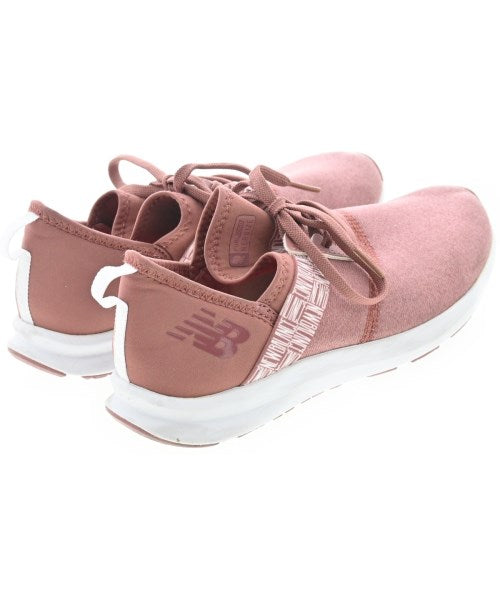 New Balance รองเท้าผ้าใบ