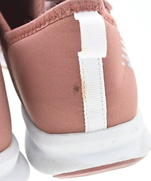 New Balance รองเท้าผ้าใบ