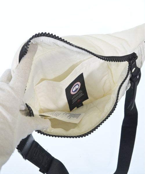 CANADA GOOSE กระเป๋าสะพาย