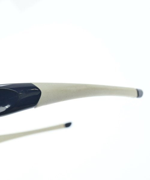 OAKLEY แว่นกันแดด