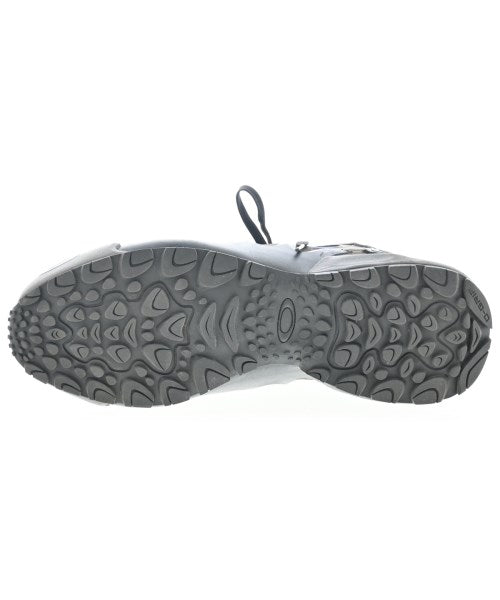 OAKLEY รองเท้าผ้าใบ