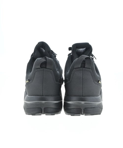 adidas รองเท้าผ้าใบ