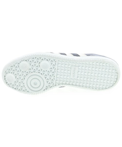 adidas รองเท้าผ้าใบ