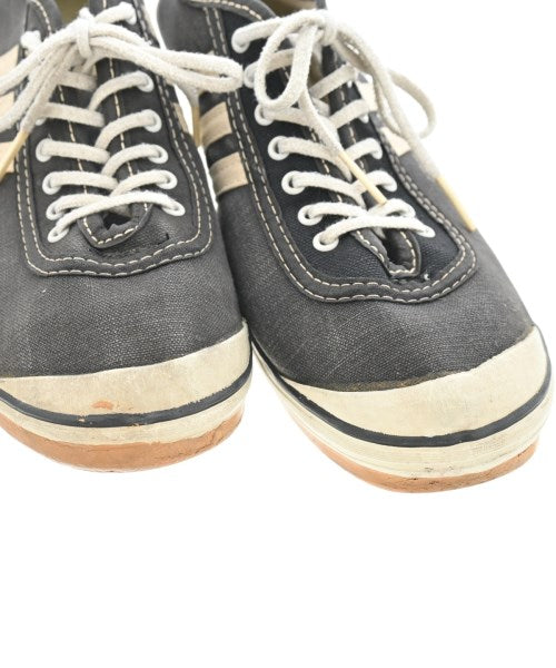 CONVERSE รองเท้าผ้าใบ
