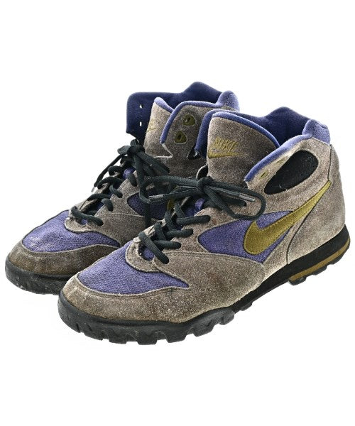 NIKE รองเท้าผ้าใบ