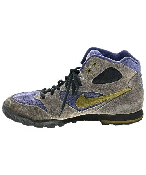 NIKE รองเท้าผ้าใบ