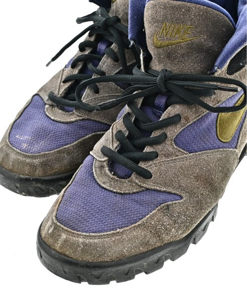 NIKE รองเท้าผ้าใบ